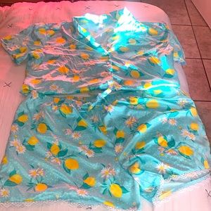 2 pice satin sleepwear with lemon xxl
